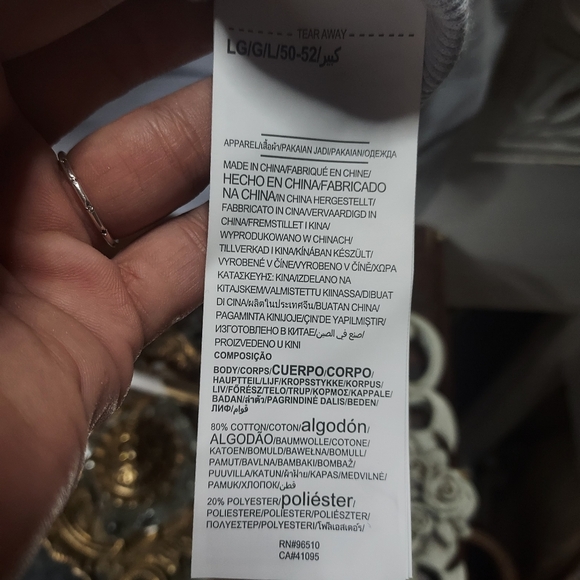 Light gray Under Armour hoodie NWT - Picture 7 of 8